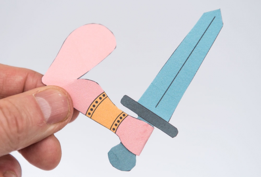 What were viking weapons made of picture